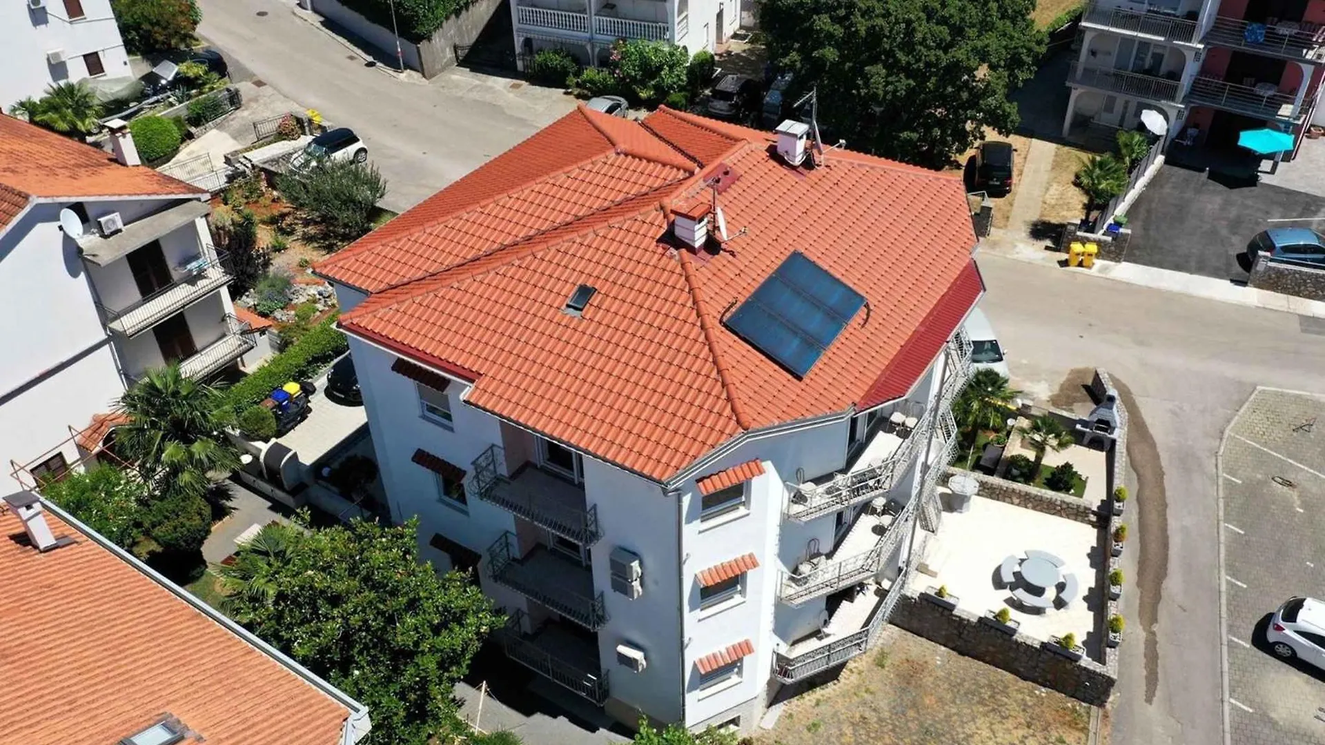 Apartment In Malinska - Insel Krk 53310